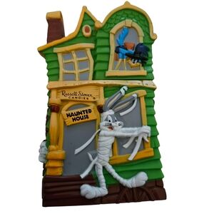Vintage 1997 Looney Tunes Halloween Haunted House Russell Stover Piggy Bank